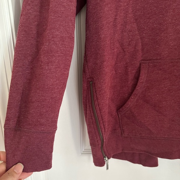 sweater - Picture 2 of 5